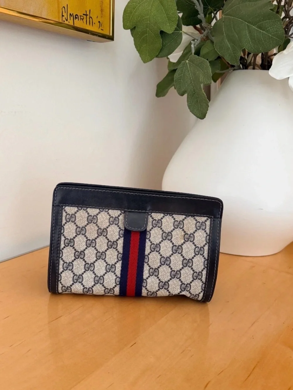Vintage Gucci Beige GG supreme Sherri line clutch/pouch navy/red canvas